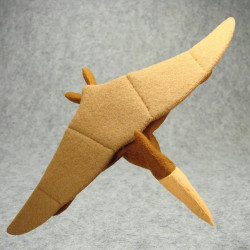 Pteranodon hecho  a mano con fieltro de lana en varios colores